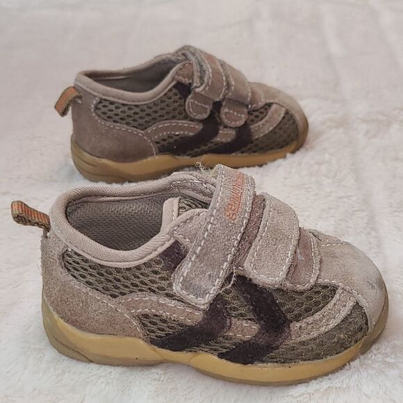 Oshkosh Tan Suede Mesh Sneakers Velcro Straps 4 Toddler Tennis Shoe Easy On Baby - Picture 1 of 8